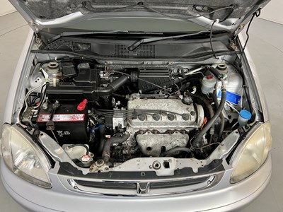 Lot 29 - 2000 Honda Logo