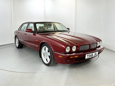 Lot 101 - 1999 Jaguar XJR