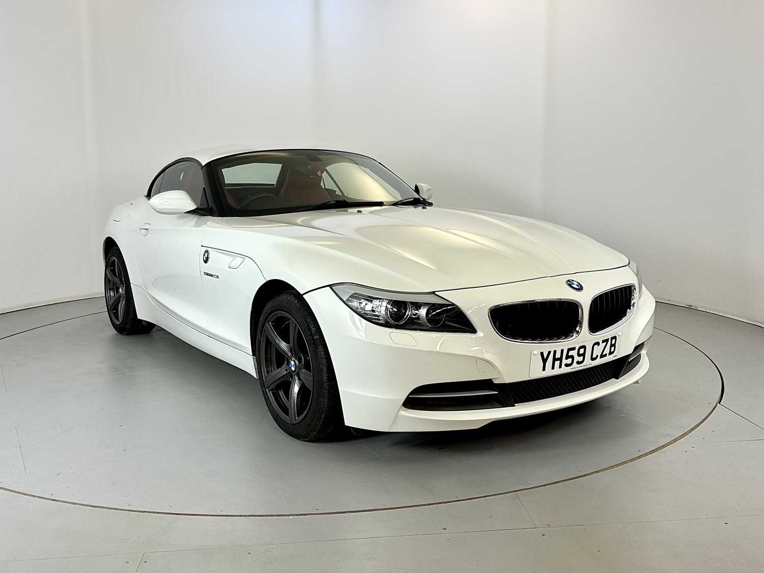 Lot 17 - 2009 BMW Z4 Si