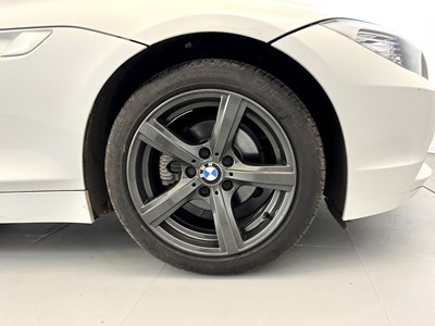 Lot 17 - 2009 BMW Z4 Si