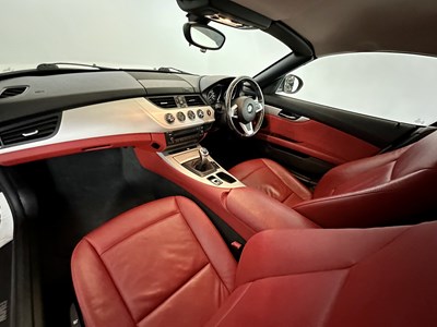 Lot 17 - 2009 BMW Z4 Si