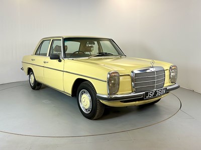 Lot 77 - 1975 Mercedes-Benz 230.4