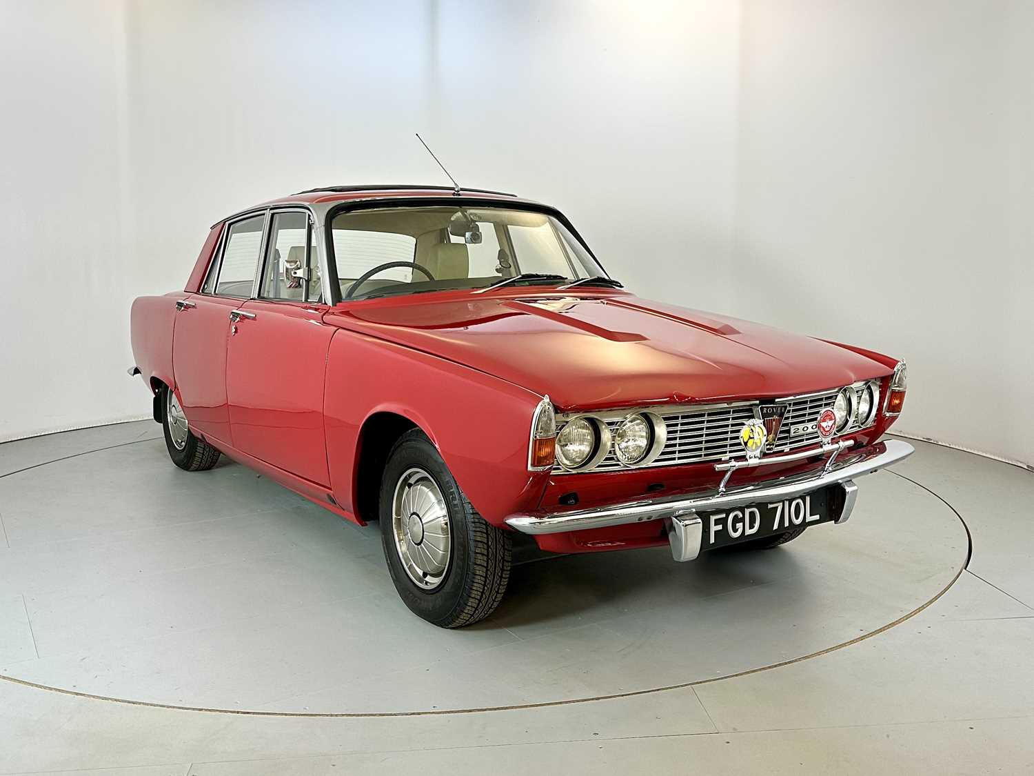 Lot 149 - 1972 Rover P6