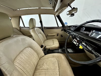 Lot 149 - 1972 Rover P6