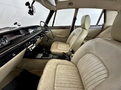 Lot 149 - 1972 Rover P6
