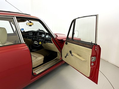Lot 149 - 1972 Rover P6