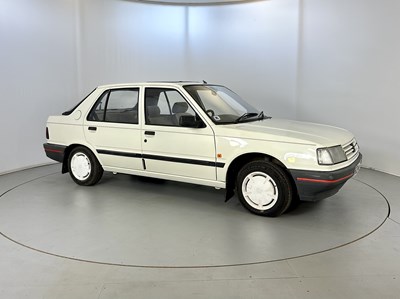 Lot 152 - 1989 Peugeot 309
