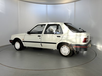Lot 152 - 1989 Peugeot 309