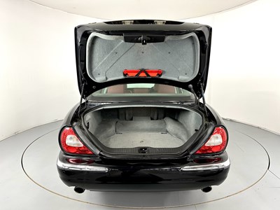 Lot 83 - 2005 Jaguar XJ8
