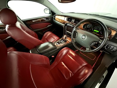 Lot 83 - 2005 Jaguar XJ8