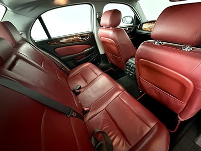 Lot 83 - 2005 Jaguar XJ8