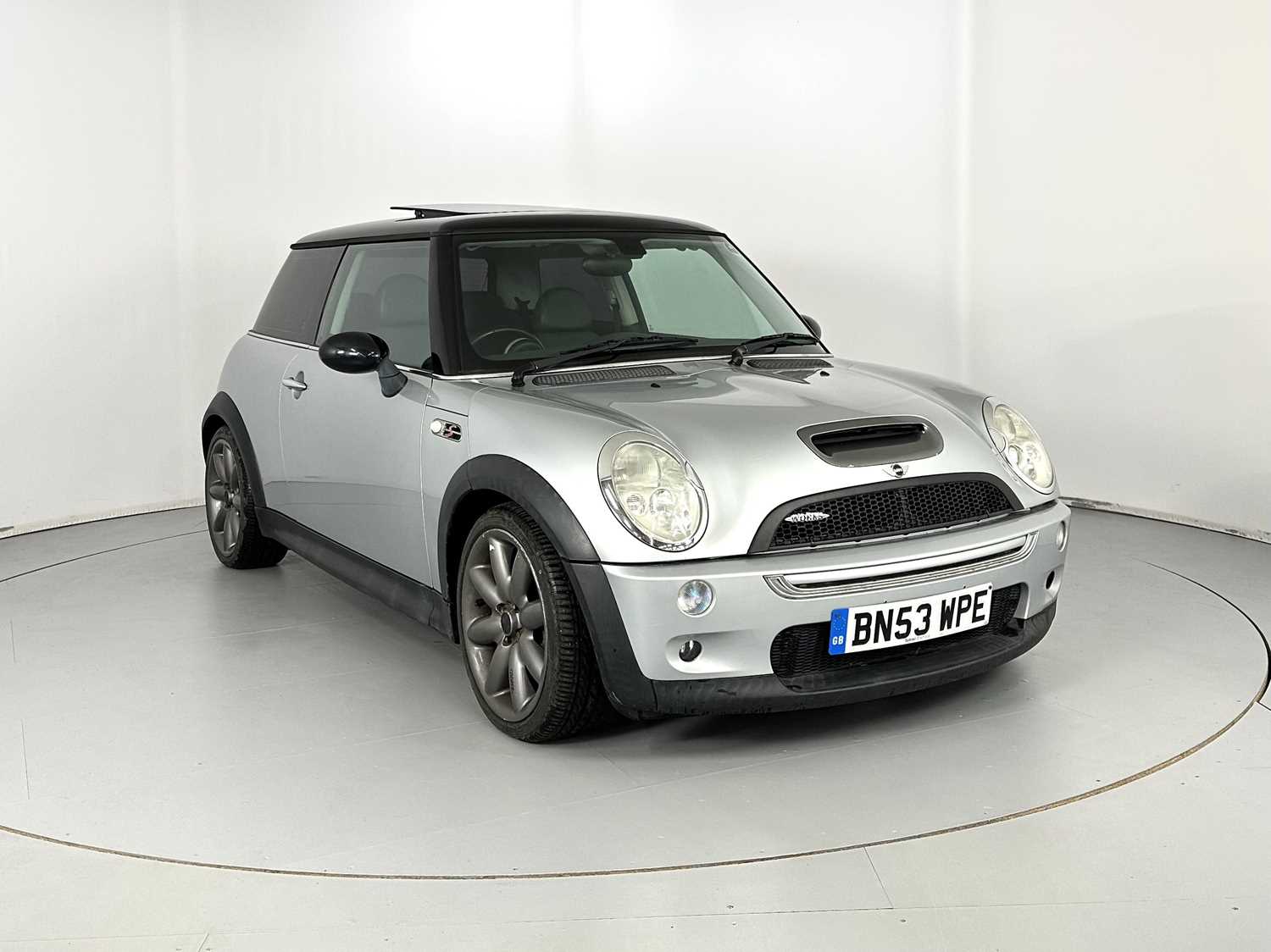 Lot 82 - 2003 Mini Cooper S - NO RESERVE