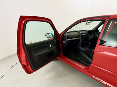 Lot 18 - 2005 Renault Clio Sport Trophy 182
