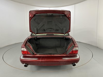 Lot 64 - 1998 Jaguar XJR V8 - NO RESERVE