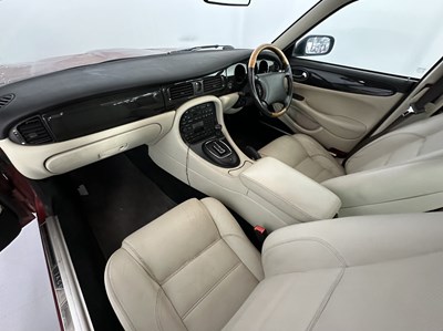 Lot 64 - 1998 Jaguar XJR V8 - NO RESERVE