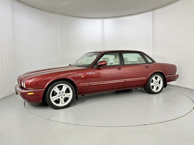 Lot 64 - 1998 Jaguar XJR V8 - NO RESERVE