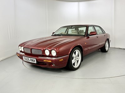 Lot 64 - 1998 Jaguar XJR V8 - NO RESERVE