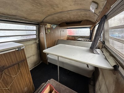 Lot 62 - 1972 Volkswagen T2 Camper