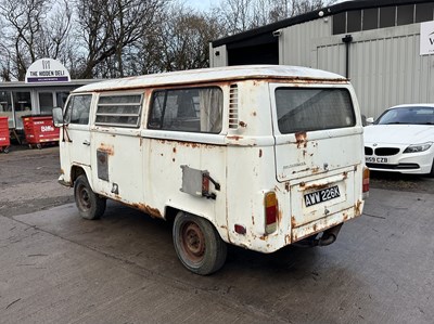 Lot 62 - 1972 Volkswagen T2 Camper