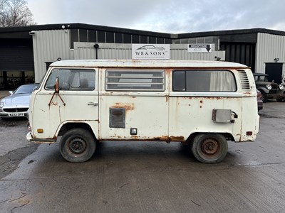 Lot 62 - 1972 Volkswagen T2 Camper