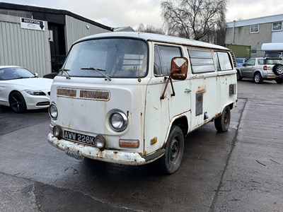 Lot 62 - 1972 Volkswagen T2 Camper