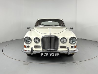 Lot 14 - 1967 Jaguar 420