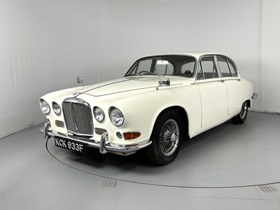 Lot 14 - 1967 Jaguar 420