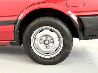 Lot 75 - 1988 Nissan Bluebird