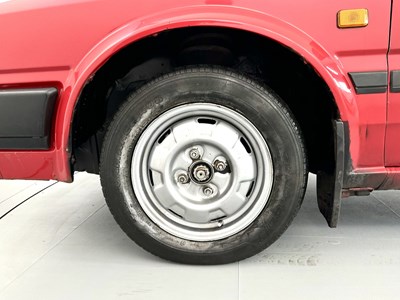 Lot 75 - 1988 Nissan Bluebird