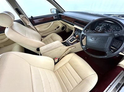 Lot 119 - 1994 Jaguar XJ 3.2 Sport