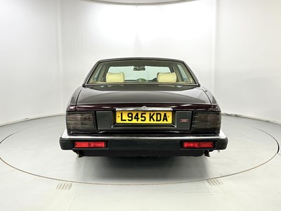 Lot 119 - 1994 Jaguar XJ 3.2 Sport