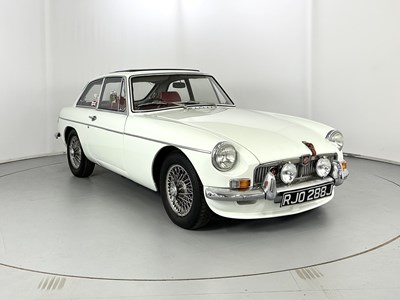 Lot 29 - 1971 MG BGT