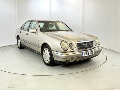 Lot 88 - 1997 Mercedes-Benz E280