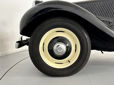 Lot 16 - 1952 Citroen Traction Avant