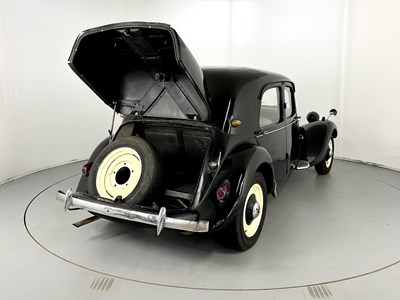 Lot 16 - 1952 Citroen Traction Avant