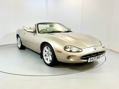 Lot 89 - 1998 Jaguar XK8