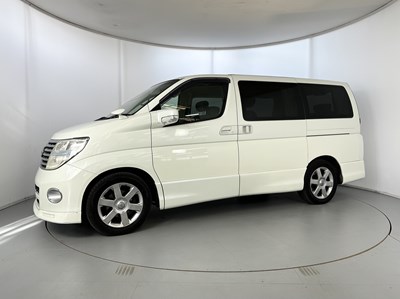 Lot 14 - 2007 Nissan Elgrand - Highway Star Edition 4WD