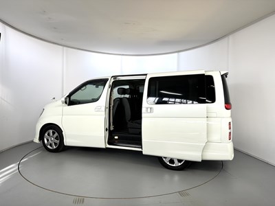Lot 14 - 2007 Nissan Elgrand - Highway Star Edition 4WD