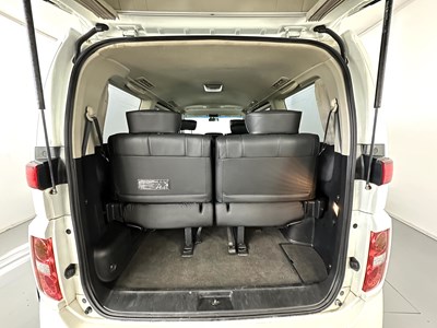 Lot 14 - 2007 Nissan Elgrand - Highway Star Edition 4WD