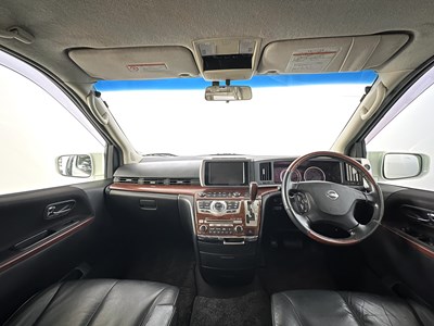 Lot 14 - 2007 Nissan Elgrand - Highway Star Edition 4WD