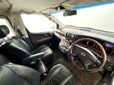 Lot 14 - 2007 Nissan Elgrand - Highway Star Edition 4WD