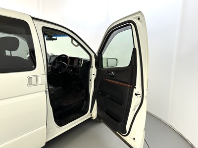 Lot 14 - 2007 Nissan Elgrand - Highway Star Edition 4WD