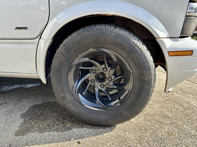 Lot 45 - 1996 Chevrolet Astro AWD